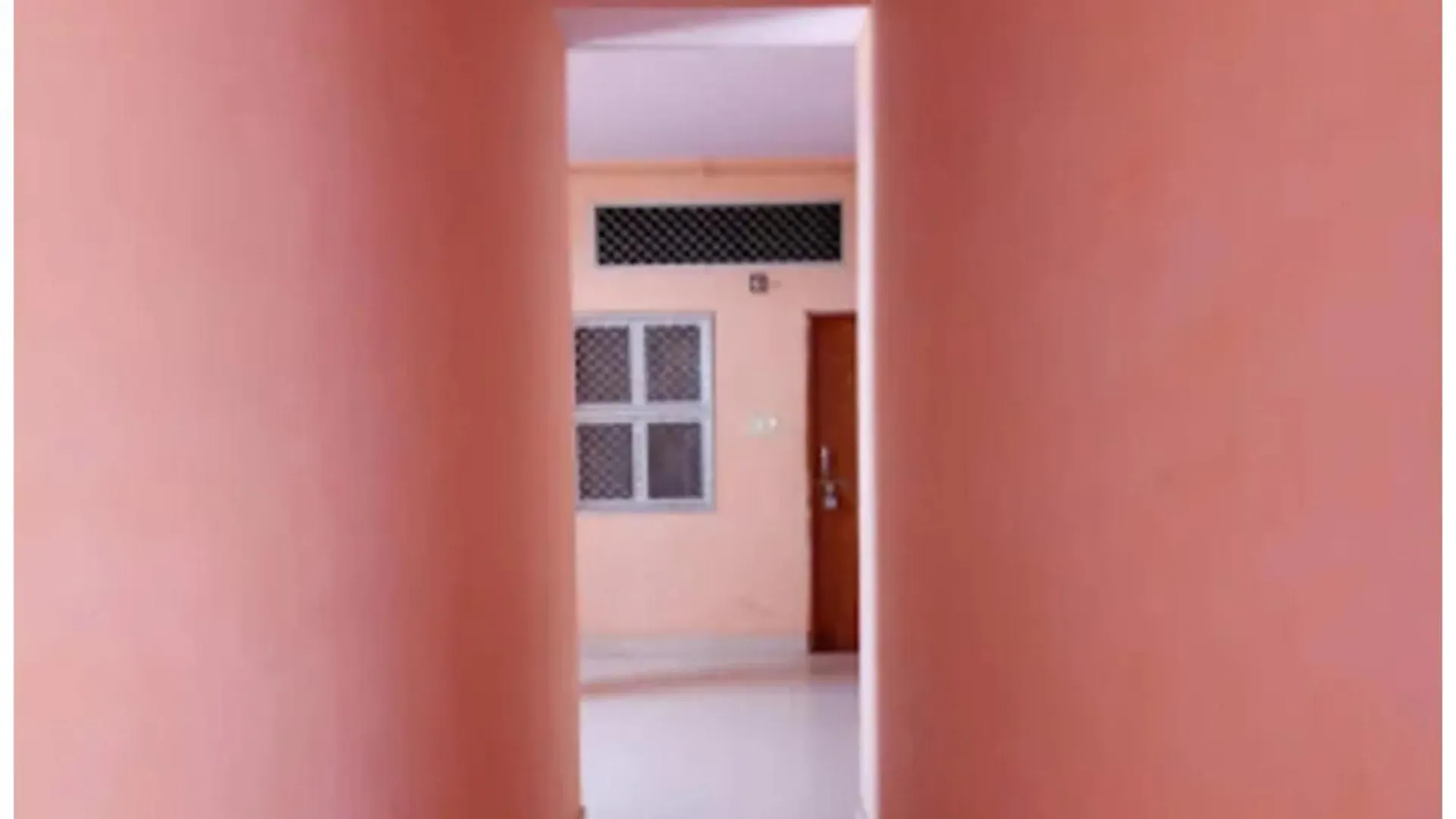 Hotel S-W-A-S-T-I-K Near Kashi Vishwanath Temple - Offers Budget Rooms With Wi-Fi Facility Room Service !Free Parking!Prime Location - Best Selling In 瓦拉纳西